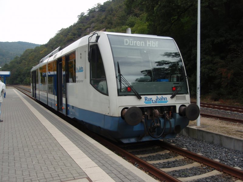 Ein RegioSprinter der Rurtalbahn als RB 21 aus Dren Hbf in Heimbach. 29.09.2008