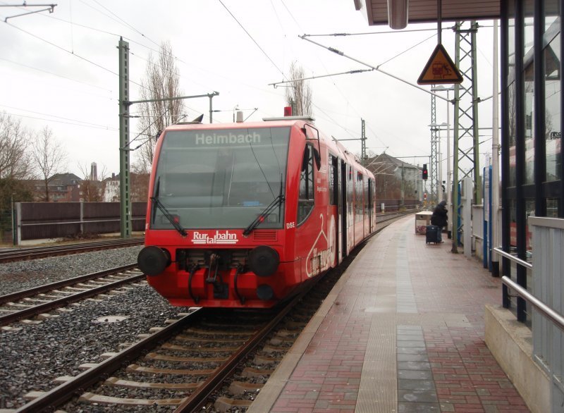 Ein RegioSprinter der Rurtalbahn als RB 21 aus Heimbach in Dren. 08.03.2009