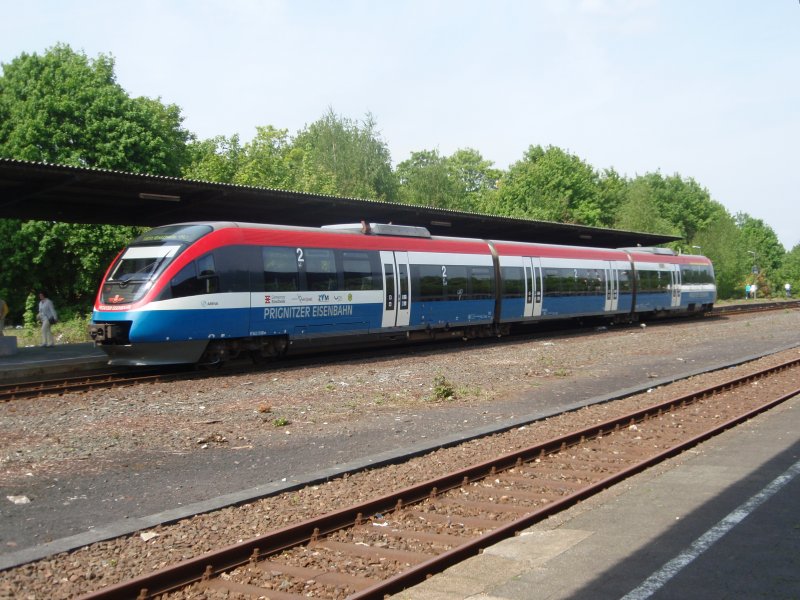 Ein VT 643 der Prignitzer Eisenbahn als RB 51 Dortmund Hbf - Enschede in Coesfeld (Westf.). 26.04.2009