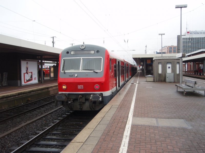 Ein x-Steuerwagen als S 1 nach Dsseldorf Hbf in Dortmund Hbf. 29.03.2009