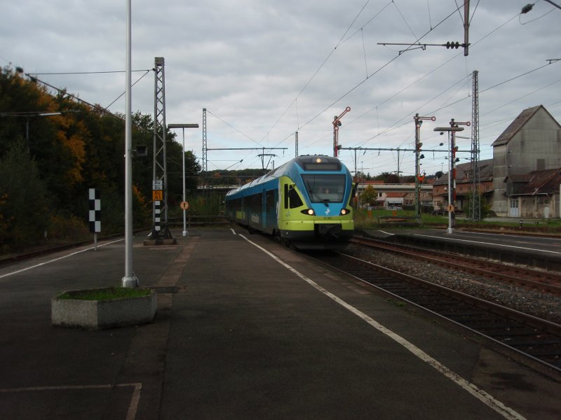 ET 003 der Westfalenbahn als RB 72 Herford - Paderborn Hbf bei der Einfahrt in Lage (Lippe). 09.10.2008