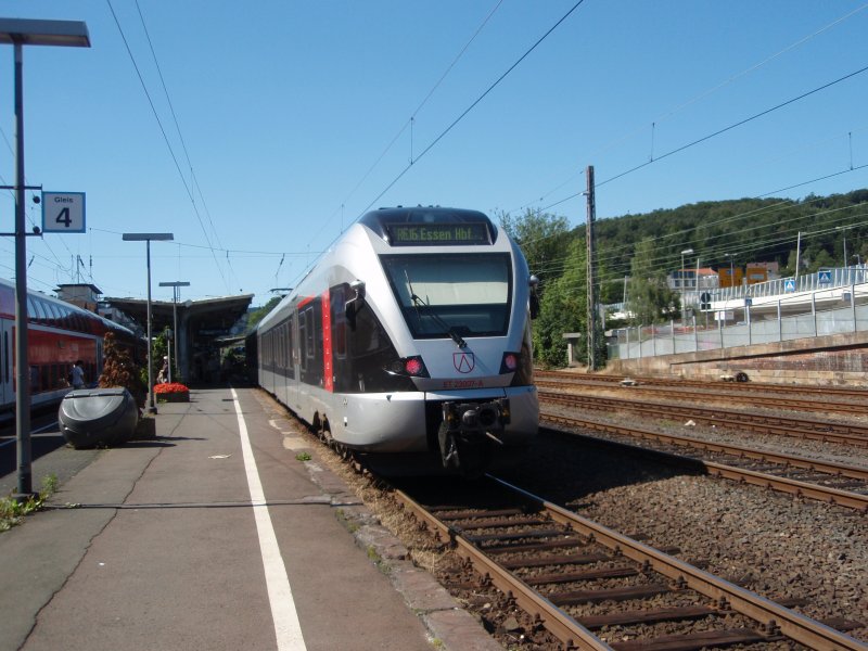 ET 23007-A der Abellio Rail NRW als RE 16 aus Essen Hbf in Siegen. 06.08.2008