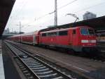 BR 111 111 188 als RE nach Frankfurt (Main) Hbf in Kassel Hbf. 27.03.2010