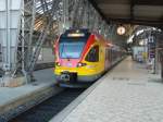 ET 427 dreiteiliger STADLER FLIRT/117928/427-042-der-hessischen-landesbahn-als 427 042 der Hessischen Landesbahn als RE 99 aus Siegen in Frankfurt (Main) Hbf. 29.01.2011