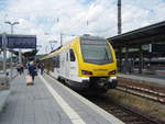 ET 428 vierteiliger STADLER FLIRT/704180/et-402-der-go-ahead-baden-wuerttemberg ET 4.02 der Go Ahead Baden-Wrttemberg als RE 8 nach Stuttgart Hbf in Wrzburg Hbf. 27.06.2020