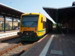 VT 650.87 der Ostdeutschen Eisenbahn als R 3 Hagenow Stadt - Neustrelitz in Parchim. 27.07.2012