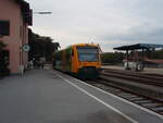 vt-650-stadler--adtranz-regioshuttle/749708/650-077-der-laenderbahn-als-rb 650 077 der Lnderbahn als RB 38 aus Gotteszell in Viechtach. 21.09.2021