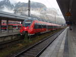 DB Regio Bayern/831629/2442-223-als-rb-60-nach 2442 223 als RB 60 nach Pfronten-Steinach in Garmisch-Partenkirchen. 19.11.2023