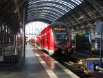 446 027 als RE 70 nach Mannheim Hbf in Frankfurt (Main) Hbf.