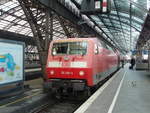 120 208 als RE 9 Siegen - Aachen Hbf in Kln Hbf.