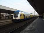 Ein Doppelstock Steuerwagen der metronom Eisenbahngesellschaft als ME Uelzen - Gttingen in Hannover. 13.04.2013