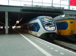Ein SLT als Sprinter nach ’s-Hertogenbosch in Den Haag Centraal.