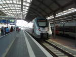 9442 113 der Abellio Rail Mitteldeutschland als RE 9 nach Kassel Wilhelmshhe in Halle (Saale) Hbf.
