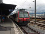 Ein RBDe 4/4 als S 30 nach Fribourg in Yverdon-Les-Bains.