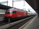 460 017 als IC Brig - Romanshorn in Spiez.