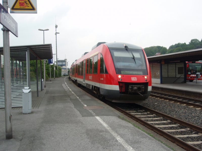 Zwei VT 648 als RE 57 Dortmund Hbf - Winterberg (Westf.) bei der Einfahrt in Frndenberg. 03.05.2009