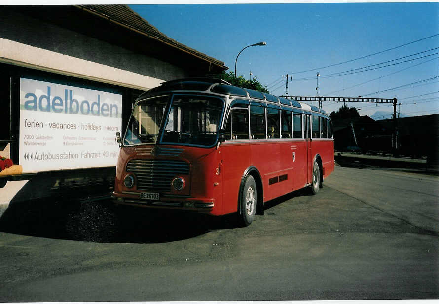 (006'309) - AFA Adelboden - Nr. 3/BE 26'703 - FBW/Gangloff am 21. Juli 1990 beim Bahnhof Frutigen