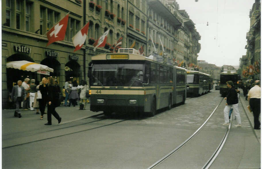 (014'224) - SVB Bern - Nr. 44 - FBW/R&J Gelenktrolleybus am 1. Juli 1996 in Bern, Brenplatz