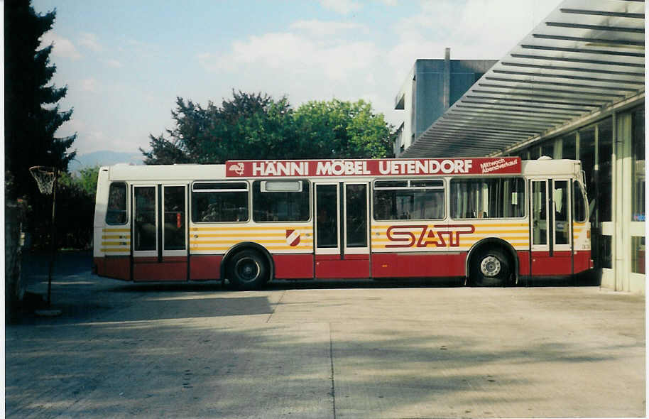 (014'933) - SAT Thun - Nr. 33/BE 419'033 - Volvo/R&J am 7. September 1996 in Thun, Garage