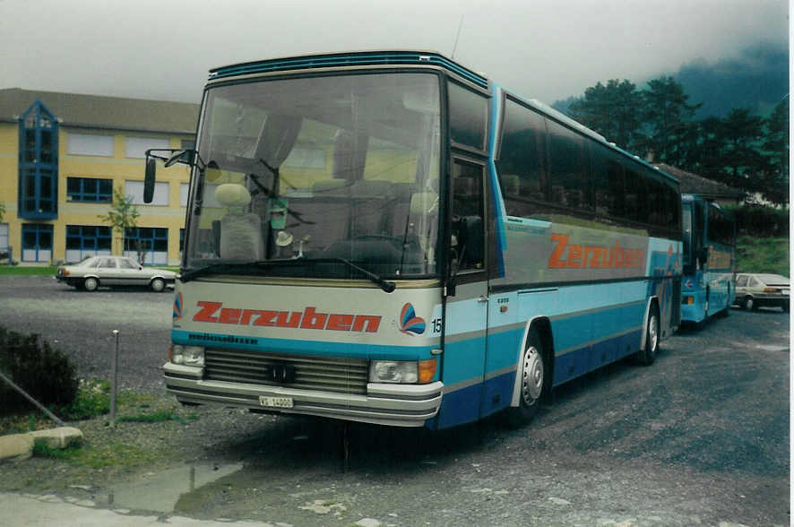 (015'237) - Zerzuben, Visp-Eyholz - Nr. 15/VS 14'000 - Drgmller am 22. September 1996 beim Bahnhof Frutigen