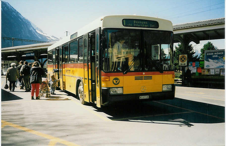 (016'804) - AAGI Interlaken - Nr. 39/BE 317'038 - Mercedes/R&J (ex P 25'303) am 31. Mrz 1997 beim Bahnhof Interlaken West