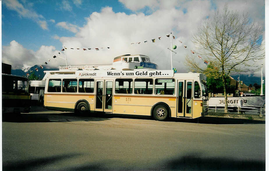 (016'927) - STI Thun - Nr. 51/BE 396'551 - Saurer/R&J am 7. Mai 1997 bei der Schifflndte Thun