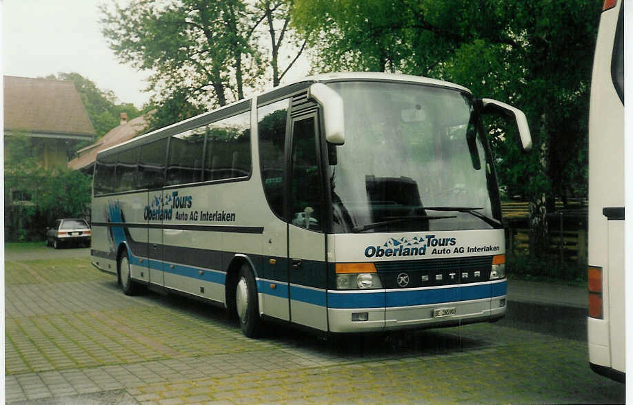 (017'133) - AAGI Interlaken - Nr. 16/BE 26'590 - Setra am 2. Juni 1997 in Thun, Scherzligen/Schadau