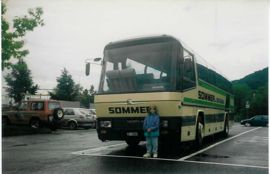 (017'219) - Sommer, Grnen - BE 41'888 - Neoplan am 14. Juni 1997 in Thun, Seestrasse