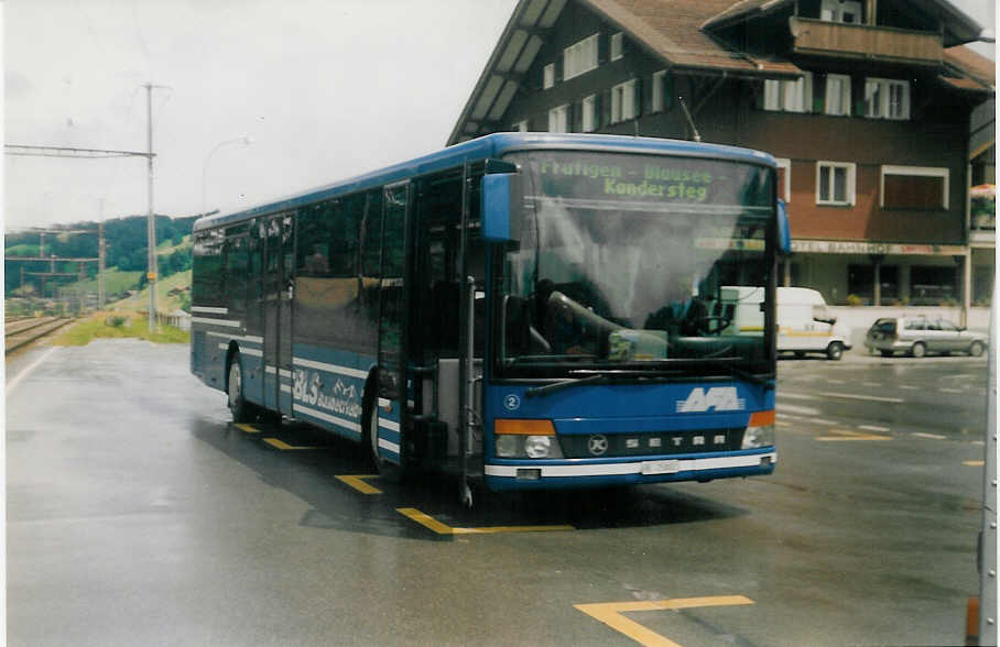 (017'433) - AFA Adelboden - Nr. 2/BE 25'802 - Setra am 30. Juni 1997 beim Bahnhof Reichenbach