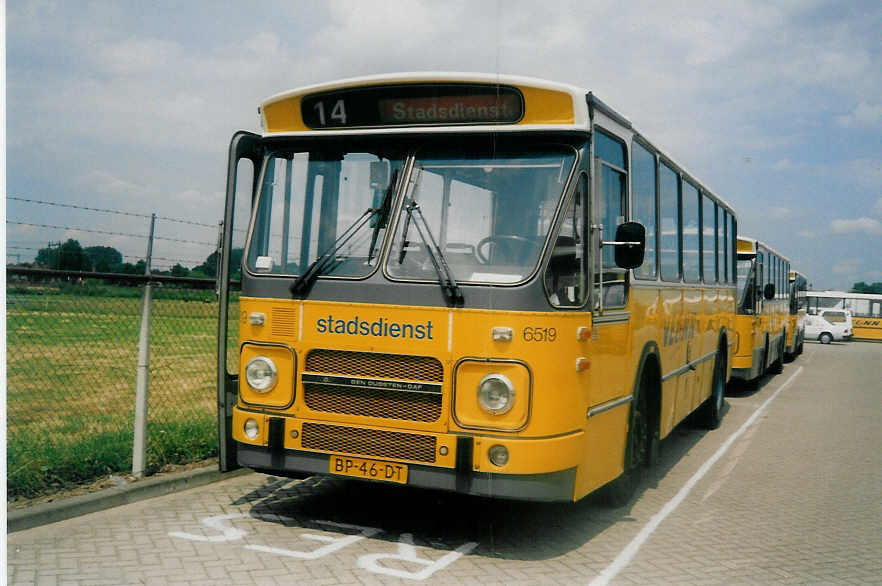 (017'815) - VEONN - Nr. 6519/BP-46-DT - DAF/Den Oudsten am 14. Juli 1997 in Meppel, Garage