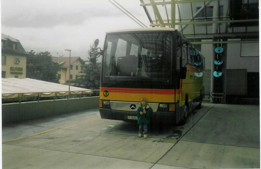 (018'402) - PTT-Regie - P 26'013 - Mercedes am 2. August 1997 in Chur, Postautostation