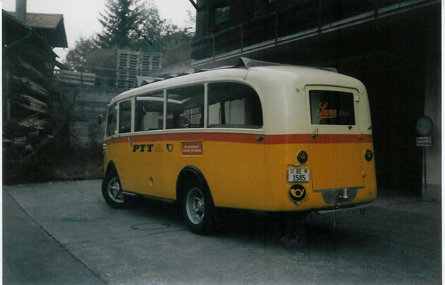 (018'800A) - Geiger, Adelboden - Nr. 3/BE 1585 - Saurer/Gangloff am 25. August 1997 in Kiental, Garage (25 Jahre Verkehrsverein Kiental)