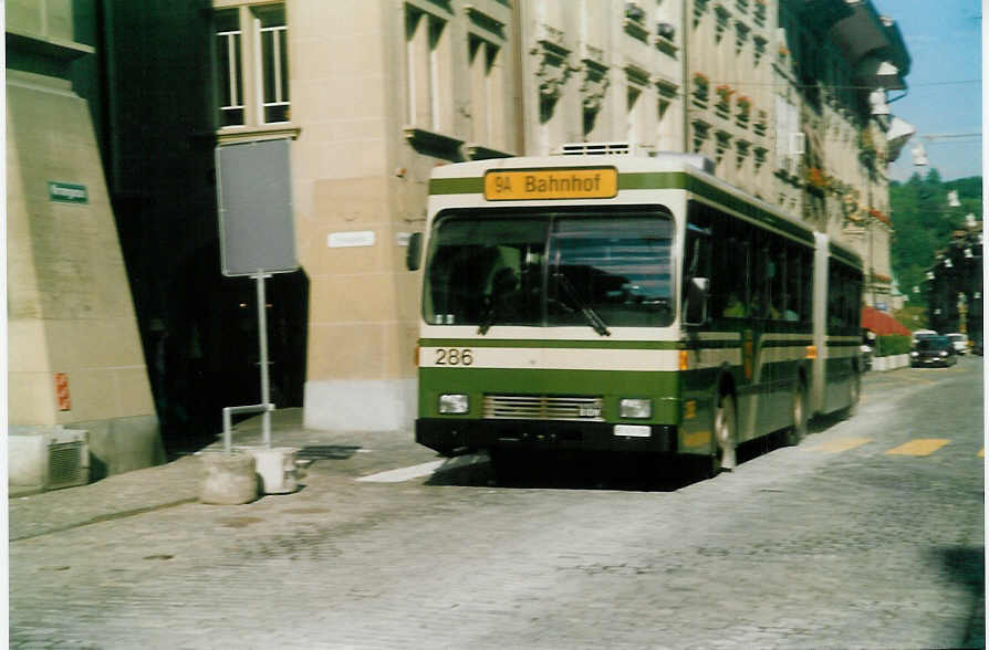 (019'122) - SVB Bern - Nr. 286/BE 419'286 - Volvo/R&J-Hess-Gangloff am 5. September 1997 in Bern, Rathaus