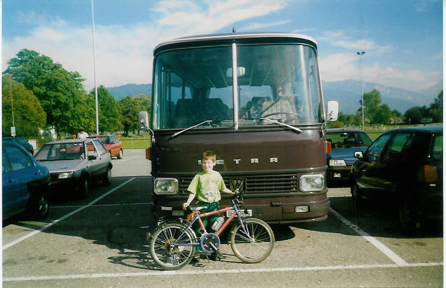 (019'625) - Brunner, Thun - BE 57'224 - Setra am 28. September 1997 in Thun-Lerchenfeld, Waldeck