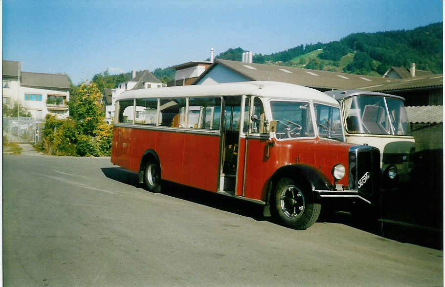 (019'635) - Brunner, Thun - FBW/Lauber (ex Tissot, Interlaken) am 2. Oktober 1997 in Thun, Garage STI