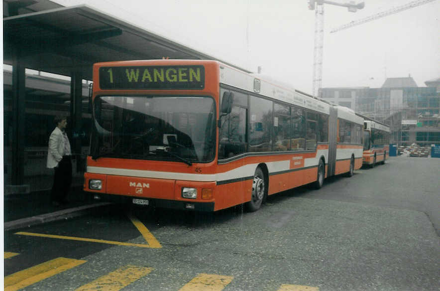 (021'610) - SOO Olten - Nr. 45/SO 124'950 - MAN am 7. Februar 1998 beim Bahnhof Olten