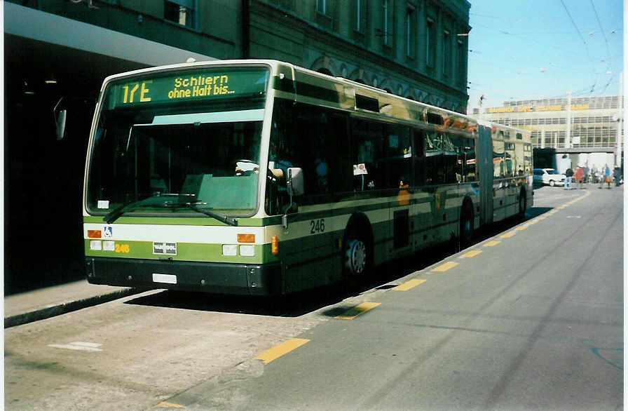 (021'721) - SVB Bern - Nr. 246/BE 518'246 - Van Hool am 19. Februar 1998 beim Bahnhof Bern