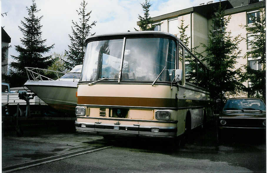 (022'329) - Brunner, Thun - Setra am 16. April 1998 in Thun-Lerchenfeld, Garage