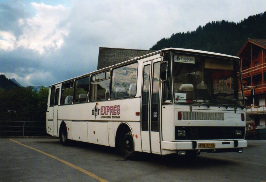 (023'029) - Aus der Tschechoslowakei: DT Expres, Dopravo - PMA-32-20 - Karosa am 30. Mai 1998 in Adelboden, Landstrasse