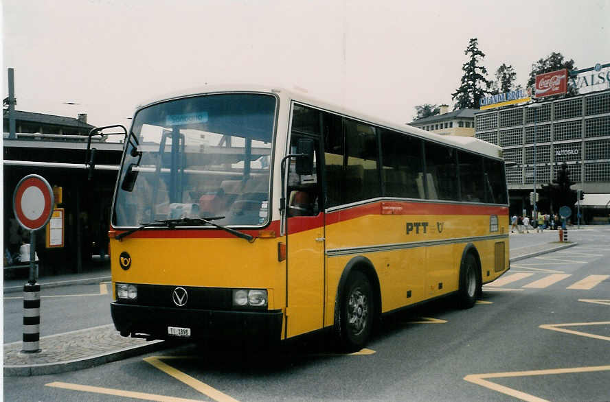 (024'405) - Chiesa, Minusio - TI 1898 - Vetter am 13. Juli 1998 beim Bahnhof Locarno