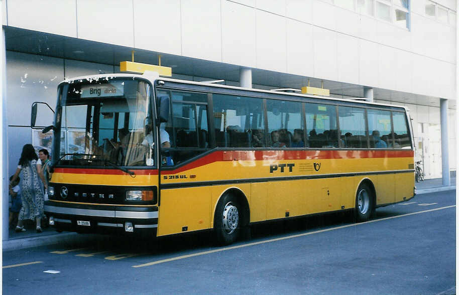 (024'532) - PTT-Regie - P 25'088 - Setra am 14. Juli 1998 in Visp, Postautostation