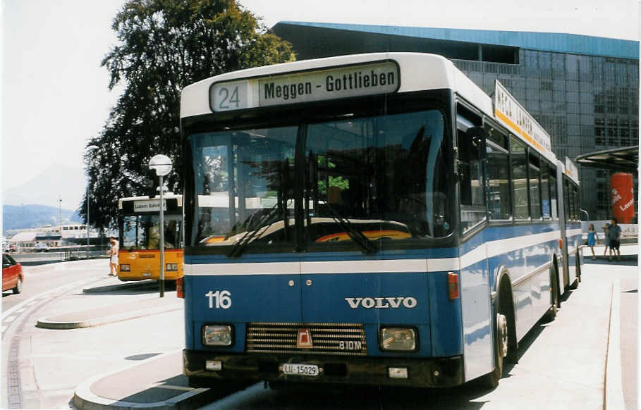 (024'920) - VBL Luzern - Nr. 116/LU 15'029 - Volvo/R&J am 20. Juli 1998 beim Bahnhof Luzern