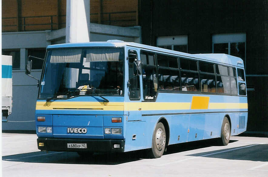 (025'729) - Aus Russland: ??? - A 680 KP - Iveco am 26. August 1998 in Thun, Grabengut