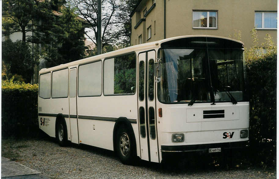 (027'228) - SEV Bern - BE 449'714 - Saurer/Tscher (ex P 24'294) am 10. Oktober 1998 in Bern, Burgernziel