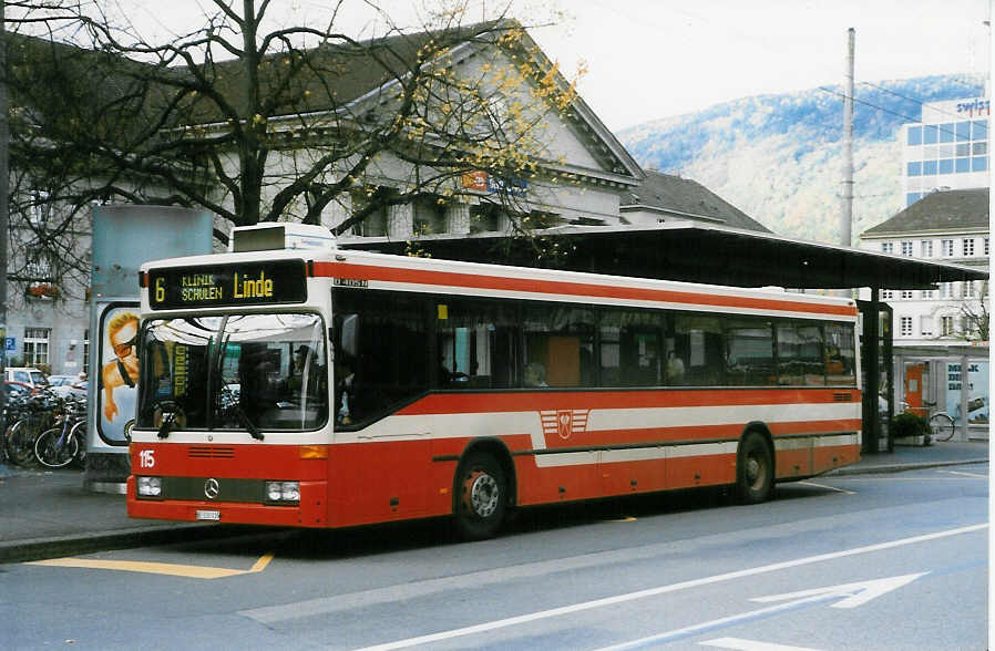 (027'334) - VB Biel - Nr. 115/BE 510'115 - Mercedes am 12. Oktober 1998 beim Bahnhof Biel