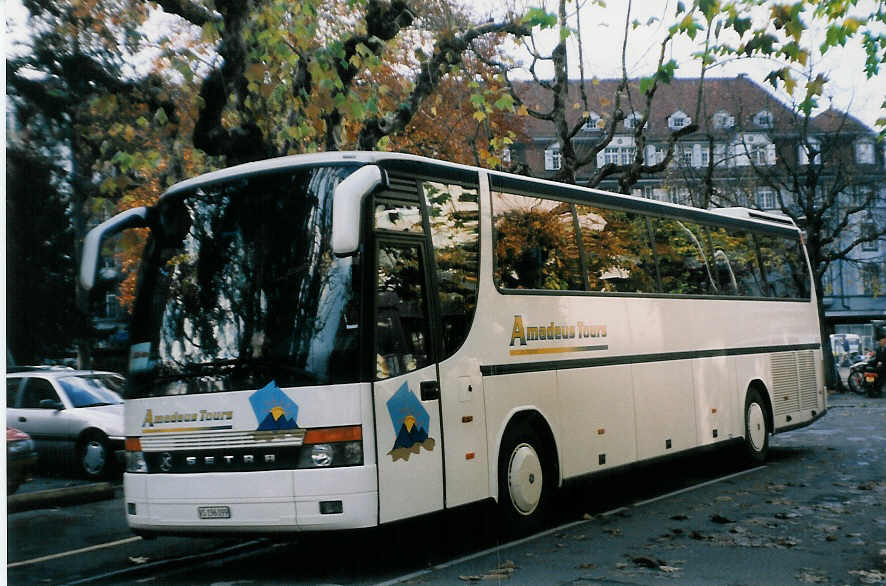 (027'819) - Amadeus, Visp - VS 196'099 - Setra am 11. November 1998 in Thun, Aarefeld