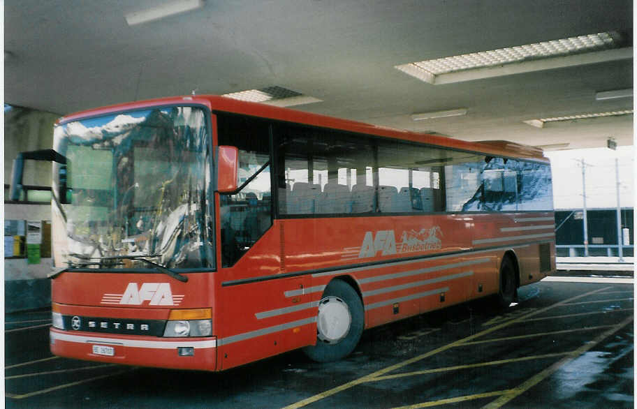 (028'332) - AFA Adelboden - Nr. 7/BE 26'707 - Setra am 28. Dezember 1998 beim Bahnhof Frutigen