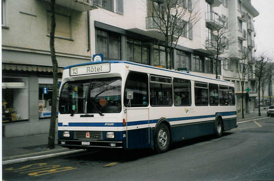 (028'508) - ZVB Zug - Nr. 26/ZG 3376 - FBW/R&J am 31. Dezember 1998 beim Bahnhof Zug