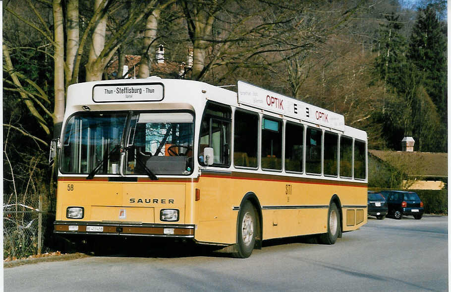 (030'015) - STI Thun - Nr. 58/BE 413'458 - Saurer/R&J am 9. Mrz 1999 bei der Schifflndte Thun