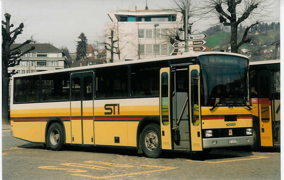 (030'516) - STI Thun - Nr. 42/BE 26'533 - NAW/R&J (ex ATGH Heiligenschwendi Nr. 3) am 26. Mrz 1999 beim Bahnhof Thun